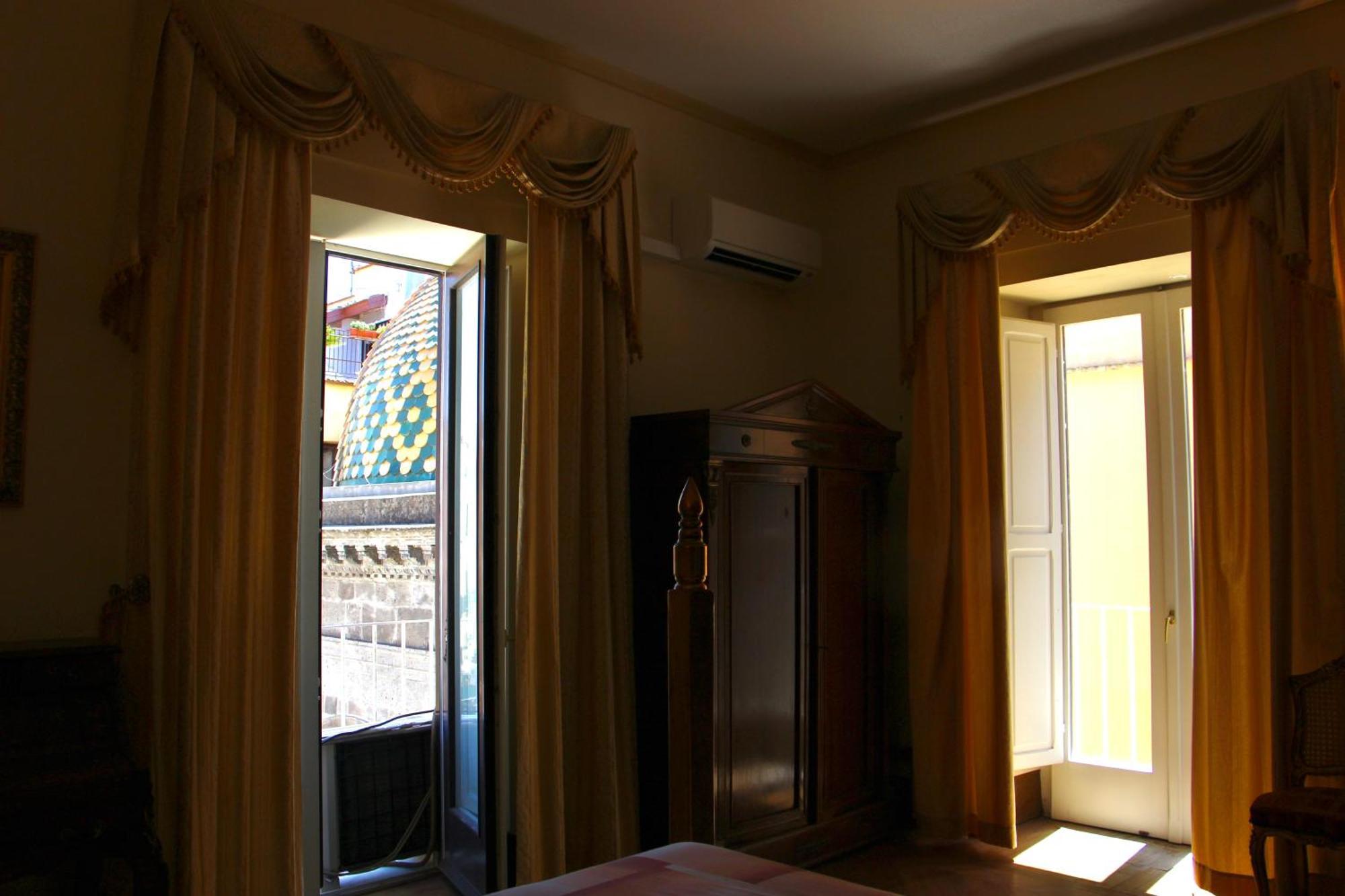 Palazzo Ammone - Sedil Dominova Apartment ซอร์เรนโต ห้อง รูปภาพ